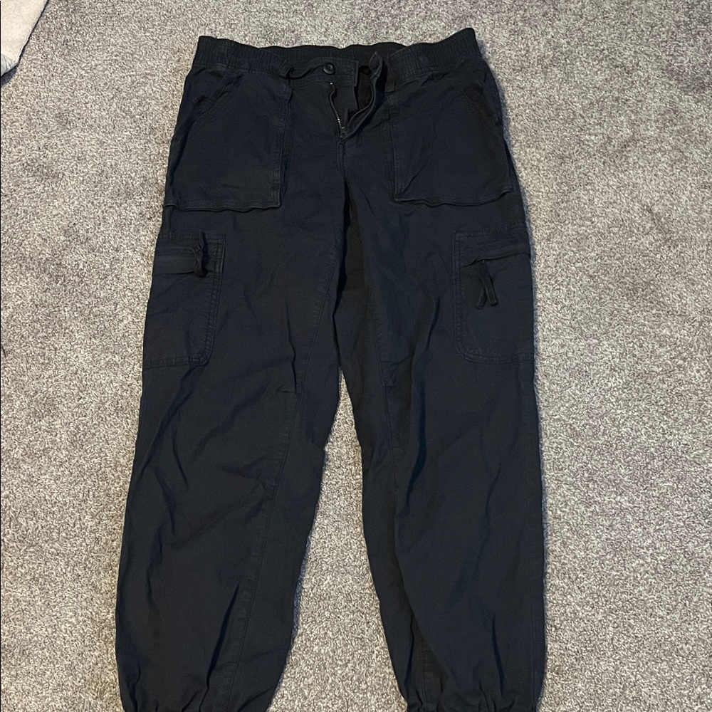American Eagle Outfitters women’s Dark Cargo Pants